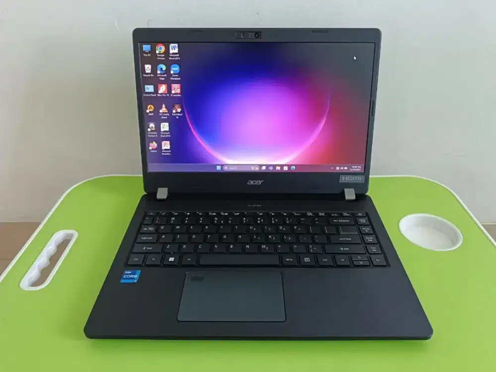 Laptop Acer Travelmate Core i7 Gen 11 Mulus Segel