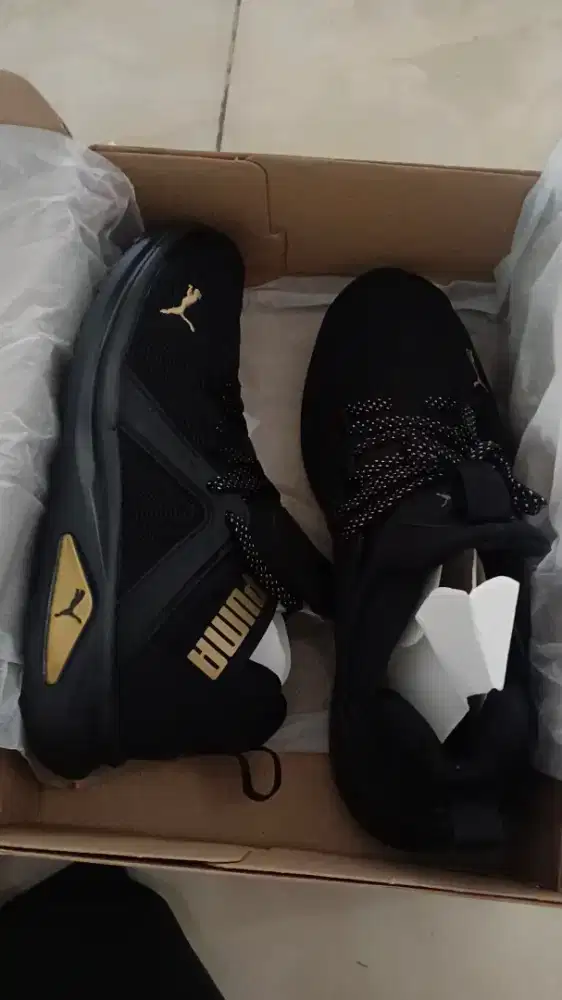 Sepatu Puma Enzo 2 Metal Wn's