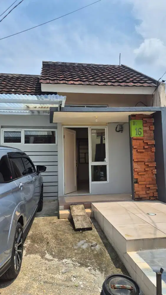 Disewakan tahunan rumah nyaman lokasi strategis