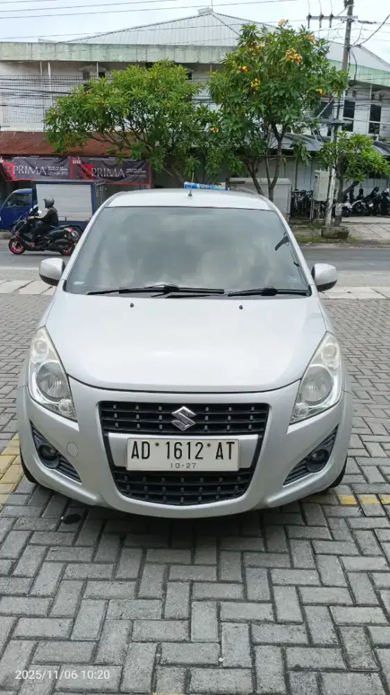 Suzuki Splash 2013 Warna Silver 2013