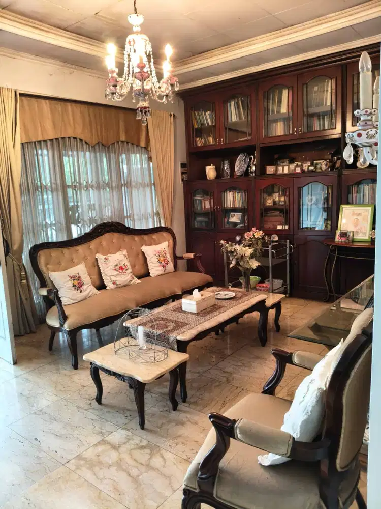 Rumah Luas Ada Taman Kecil Siap Pakai Di Pondok Kelapa Duren Sawit