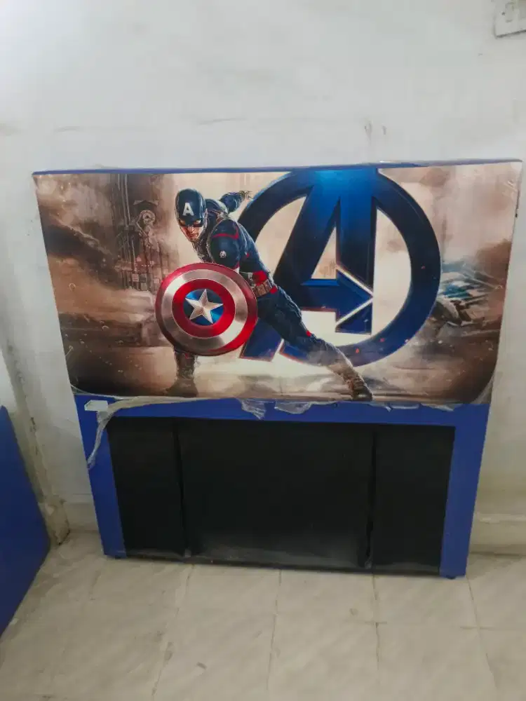 Tempat tidur 4 kaki 1 set, tempat tidur bawah bekas kena banjir