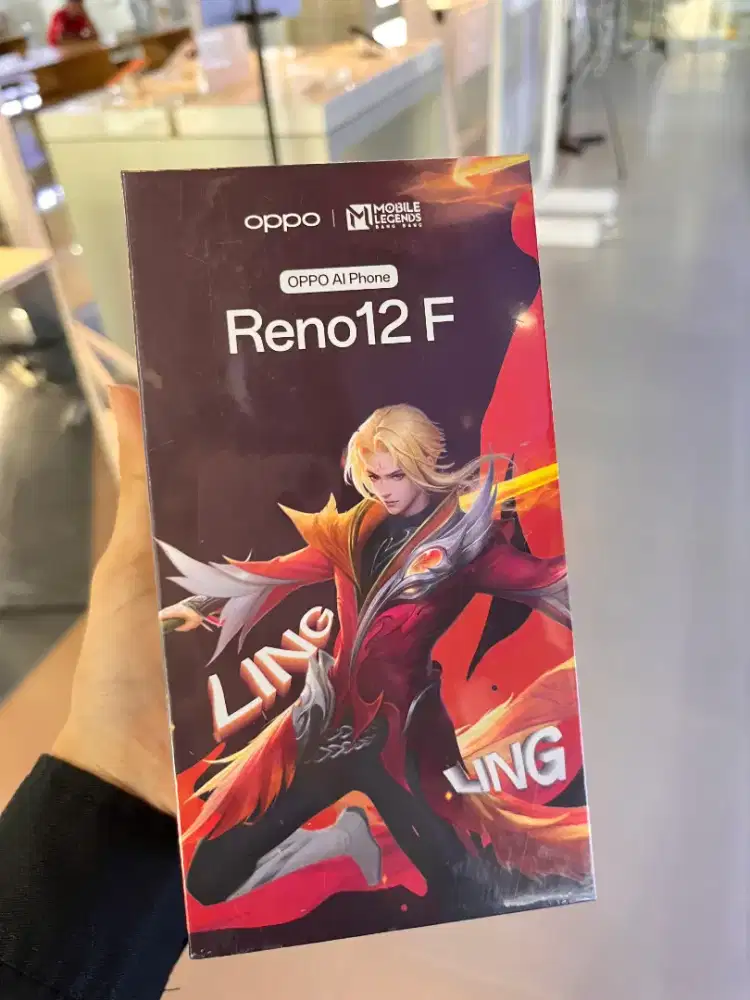 OPPO RENO 12F Layar Amoled
