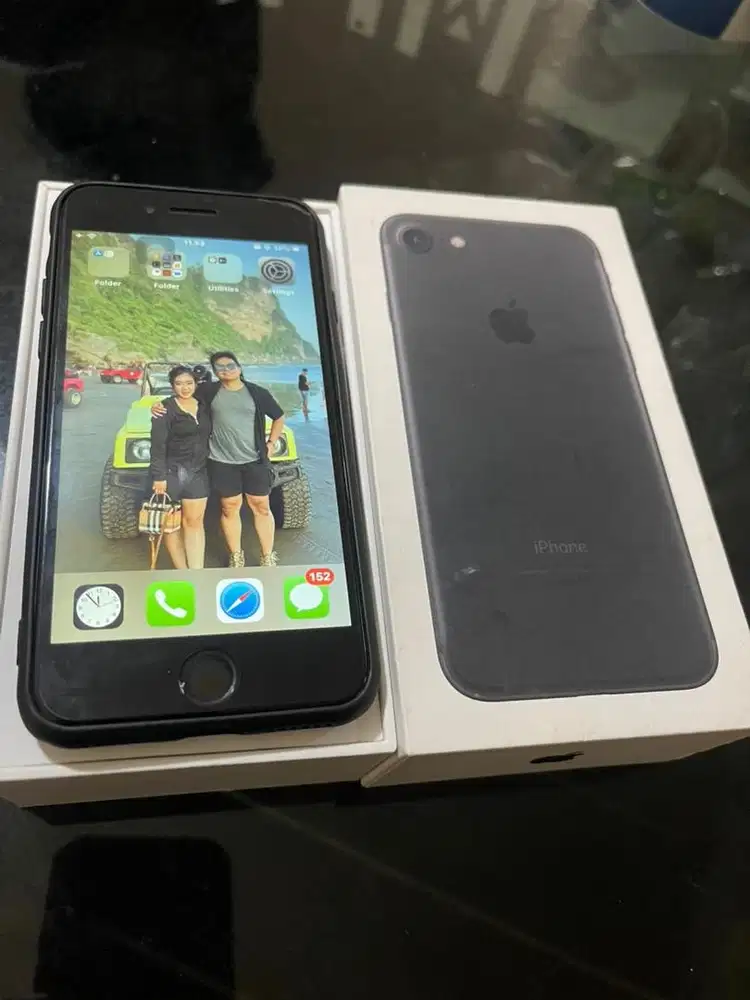 Iphone 7,karna sudah ganti ke andro