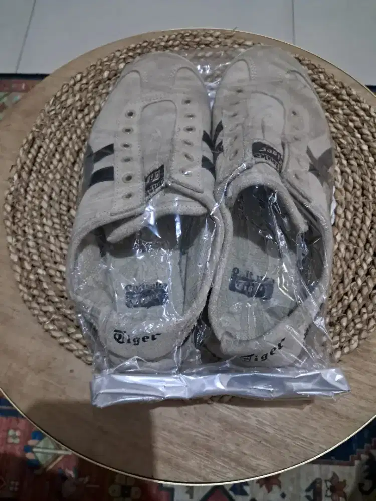 Sepatu Onitsuka tiger wanita
