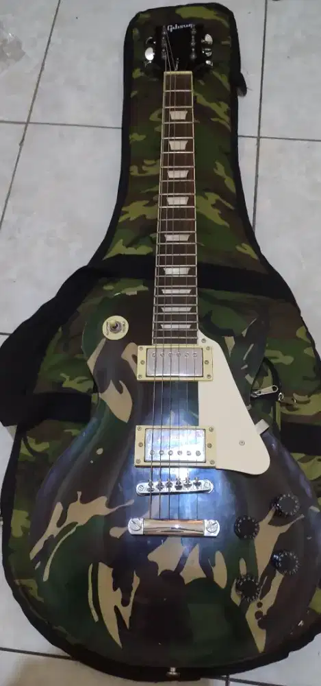 Jual Gitar Elektric Mulus (Nego)