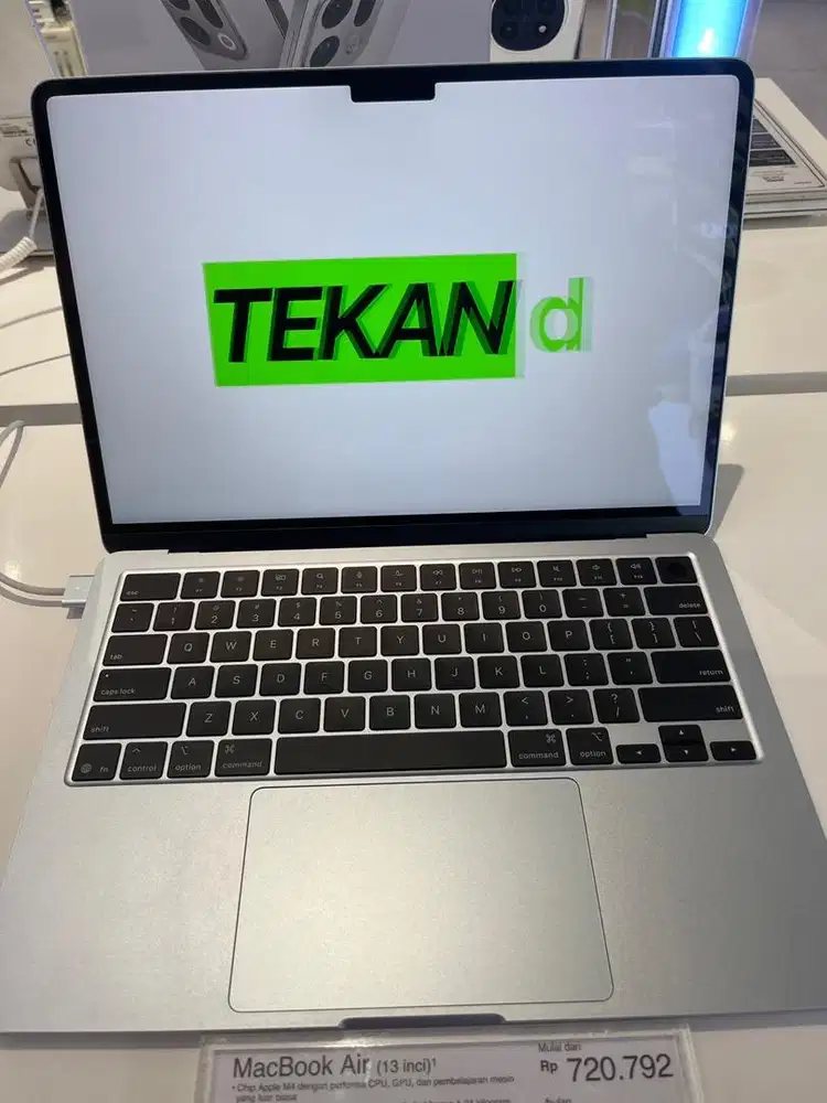 Macbook air (13 inci)1