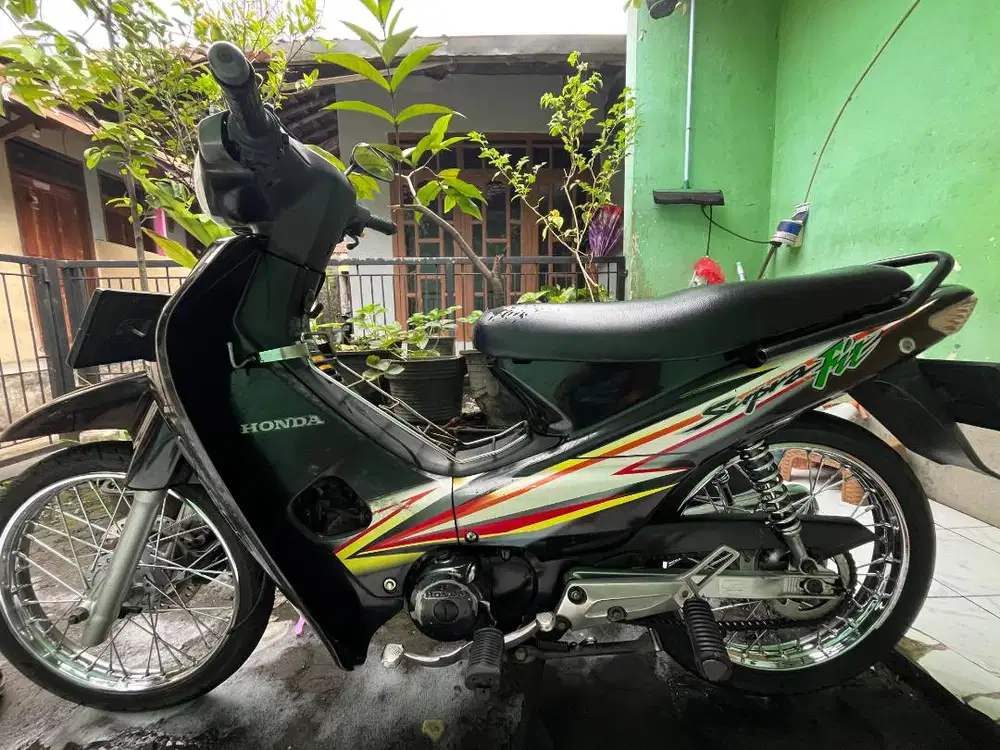 Di jual supra fit 2004