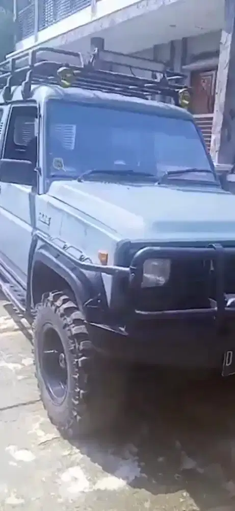 Daihatsu Hiline F70 2001