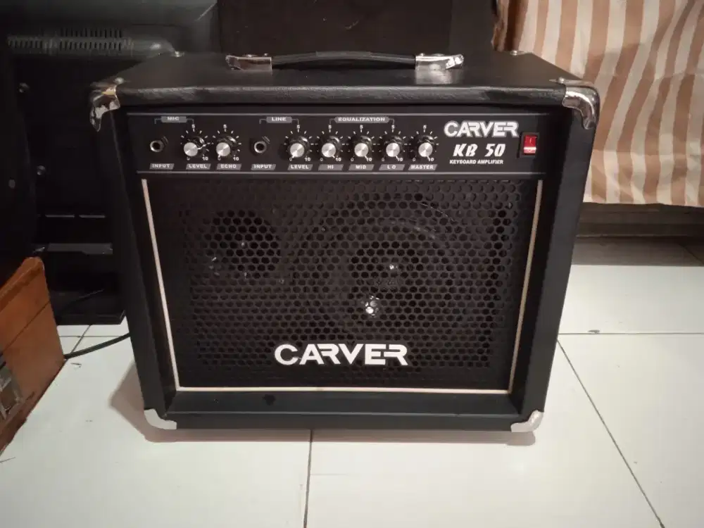 Ampli keyboard ukuran mini