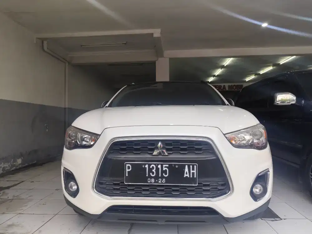 Mitsubishi Outlander PX 2.0 AT 2015  warna putih