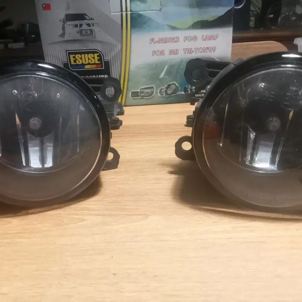 Foglamp ESUSE lengkap ex Mitsubishi Triton, COD Cijantung dsk