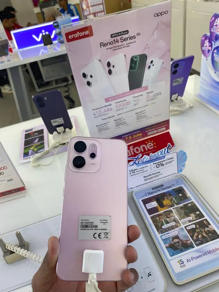 Oppo reno 14 F promo tebus murah indosat 50gb 1 tahun hanya nambah 50K
