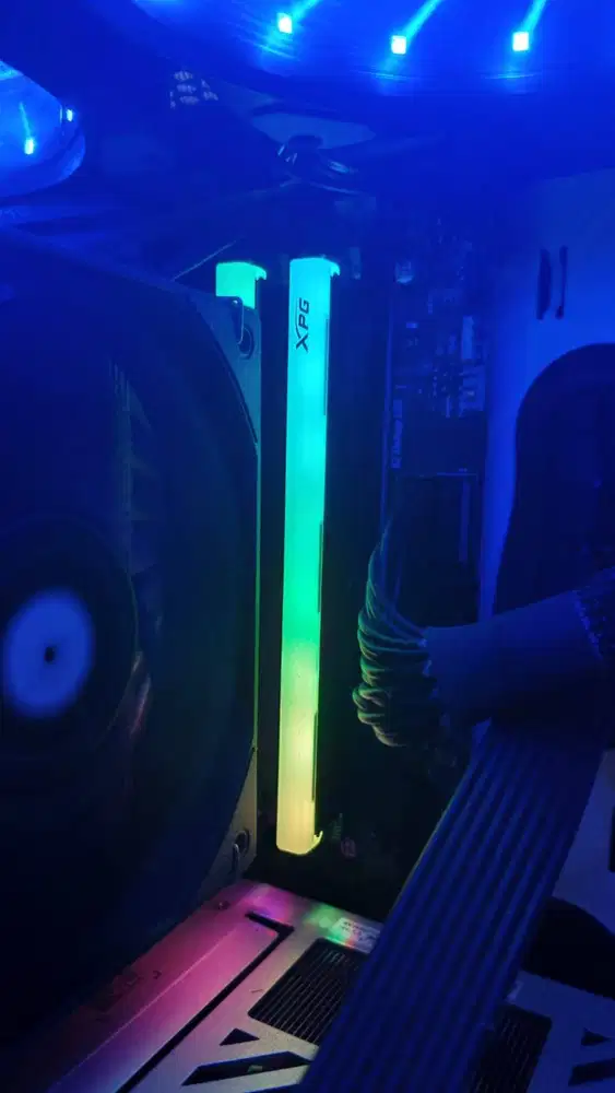 RAM 32GB DDR5 6000MHZ ADATA XPG LANCER BLADE RGB