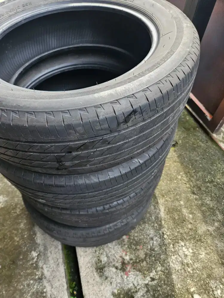 Ban BS turanza ukuran R17