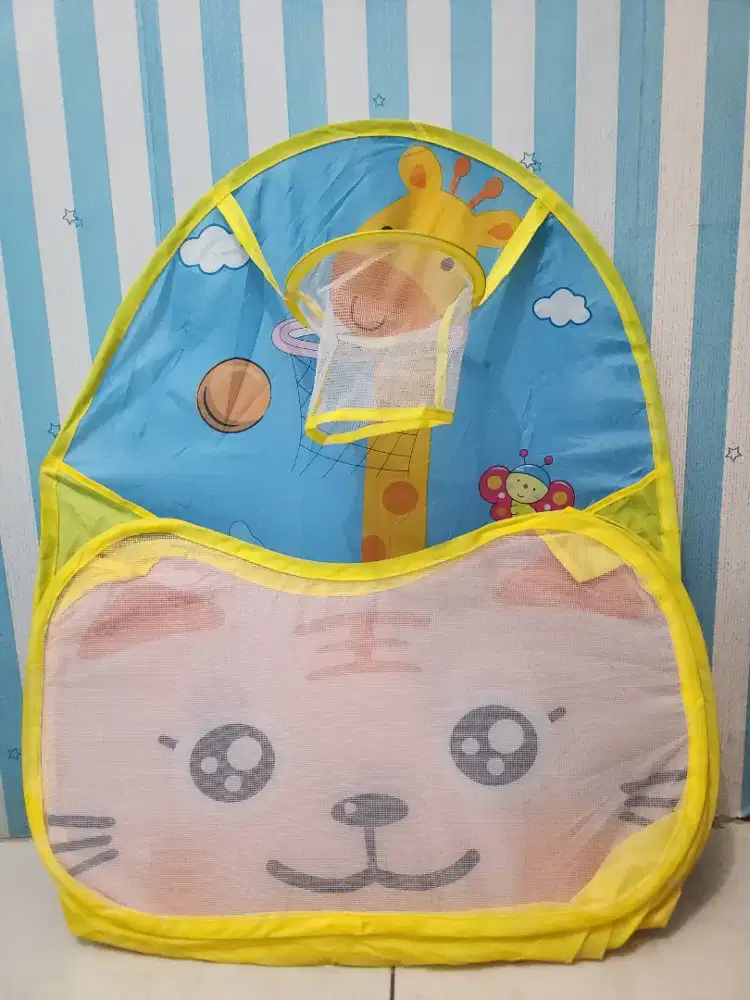 Tempat mandi bola anak