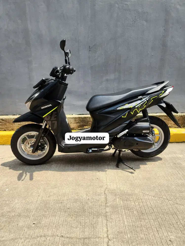(A) Honda New Beat Street Tahun 2024