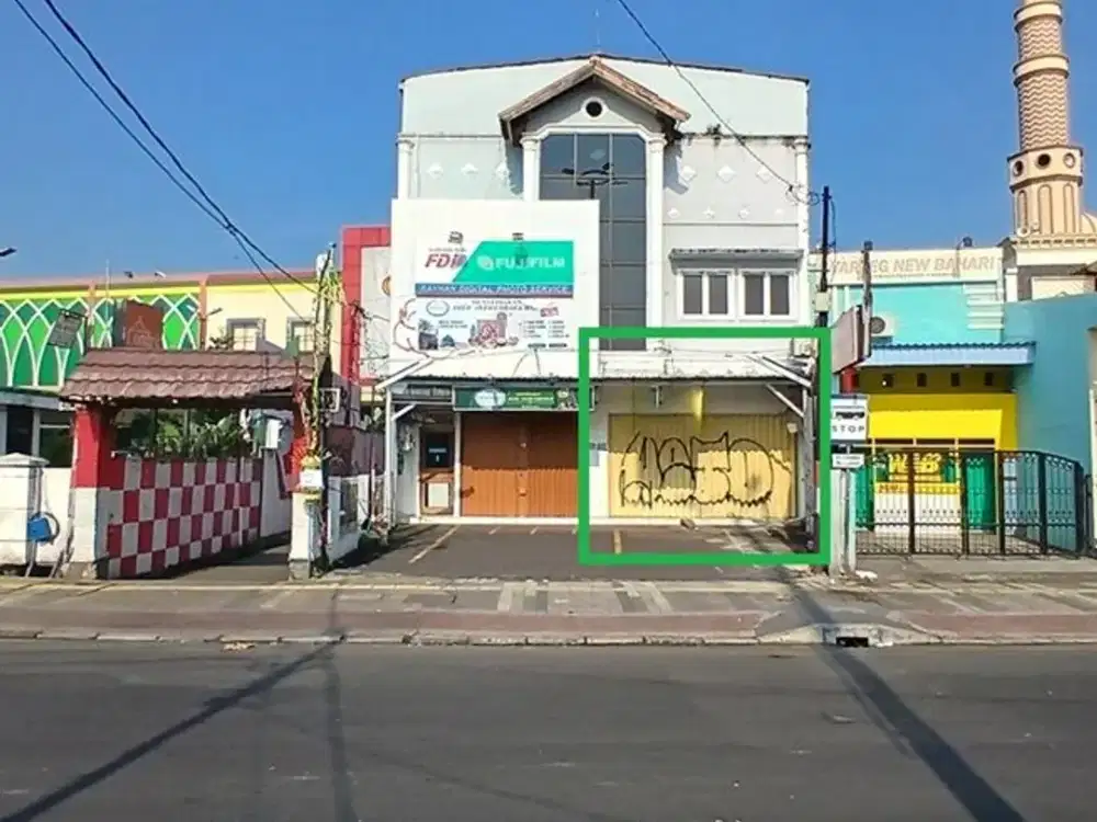 Disewakan Ruko , Lantai Dasar, Luas 60m2  di Pondok Bambu, Jakarta Timur