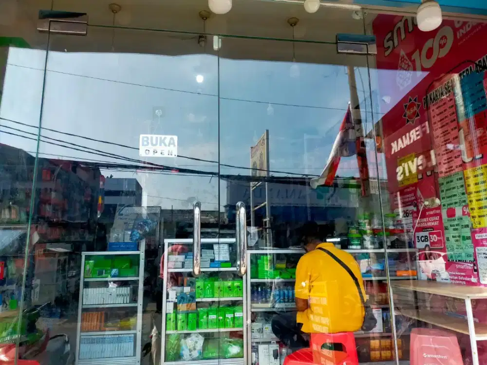 KARYAWAN KONTER 88CELL MENCENG