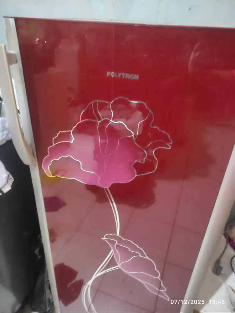 Kulkas 1 pintu merk Polytron