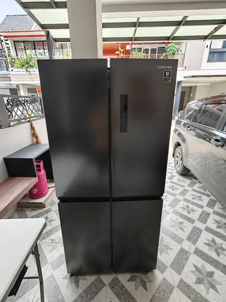 Kulkas Samsung RF48A4000B4/SE