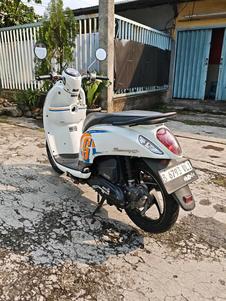 {jual butuh} Scoopy sporty 2015 Standart