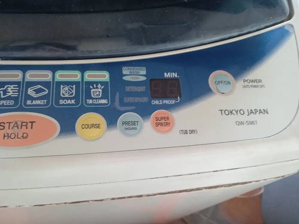 mesin cuci laundry Sanken QW-S967 ukuran 10kg