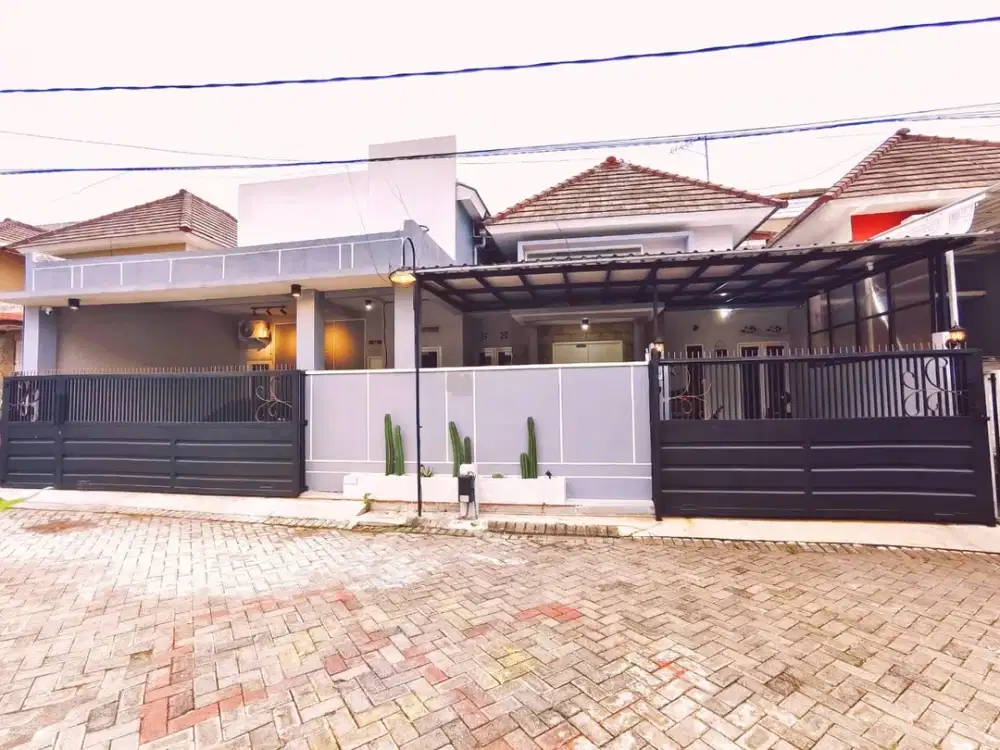 MURAH, RUMAH CANTIK MEWAH PLUS Perabot, dekat Kampus Kanjuruhan Sukun Malang