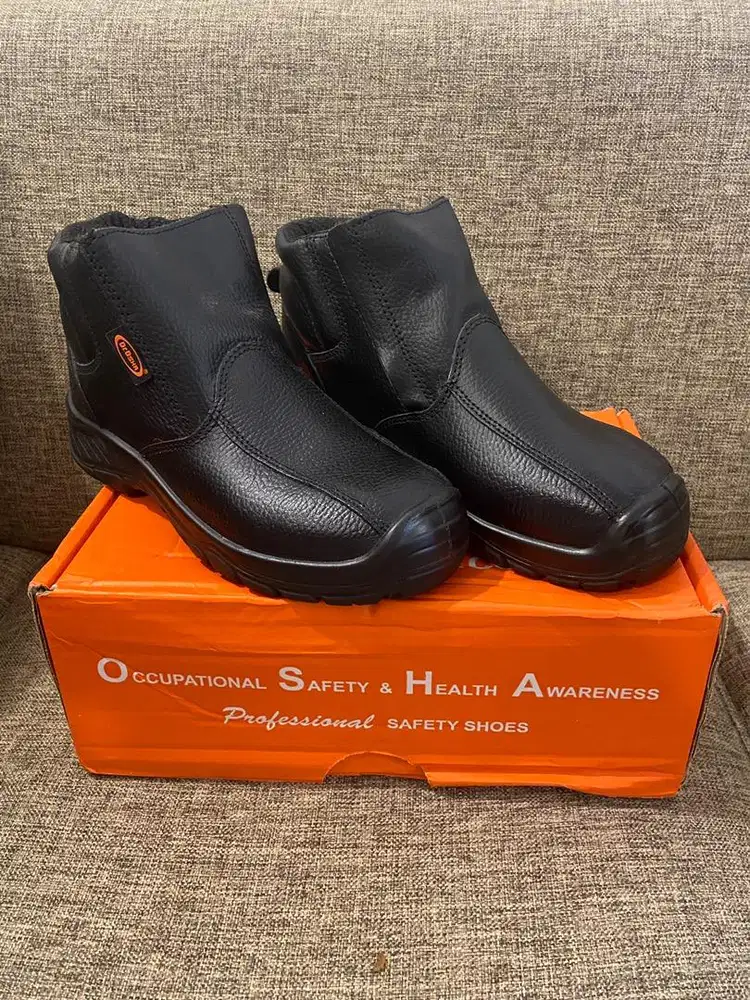 Sepatu Safety Dr. Osha 3225 tipe Jaguar