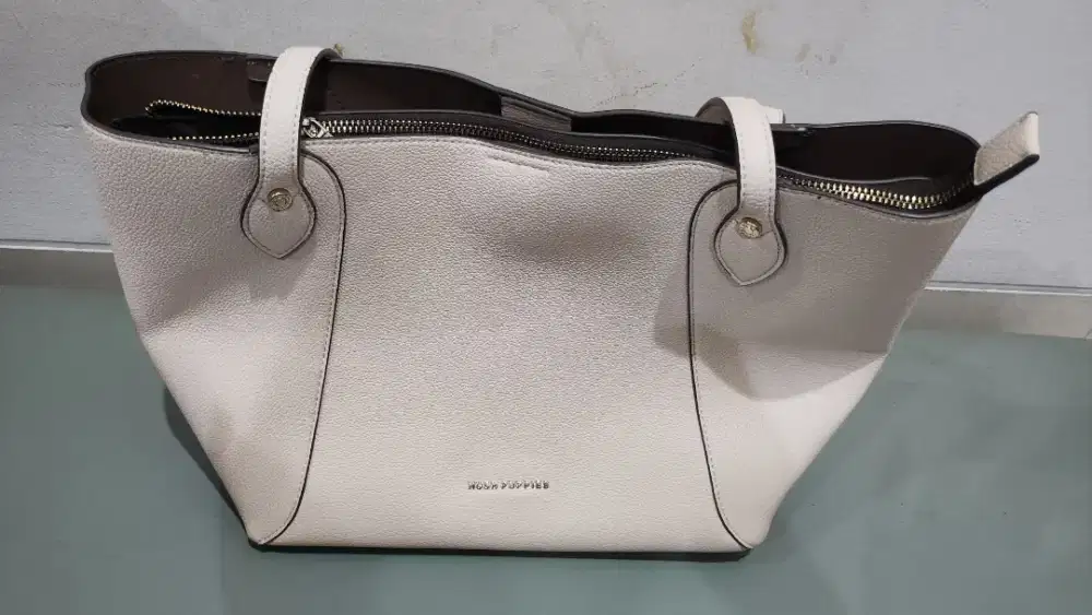 Tas wanita hush puppies