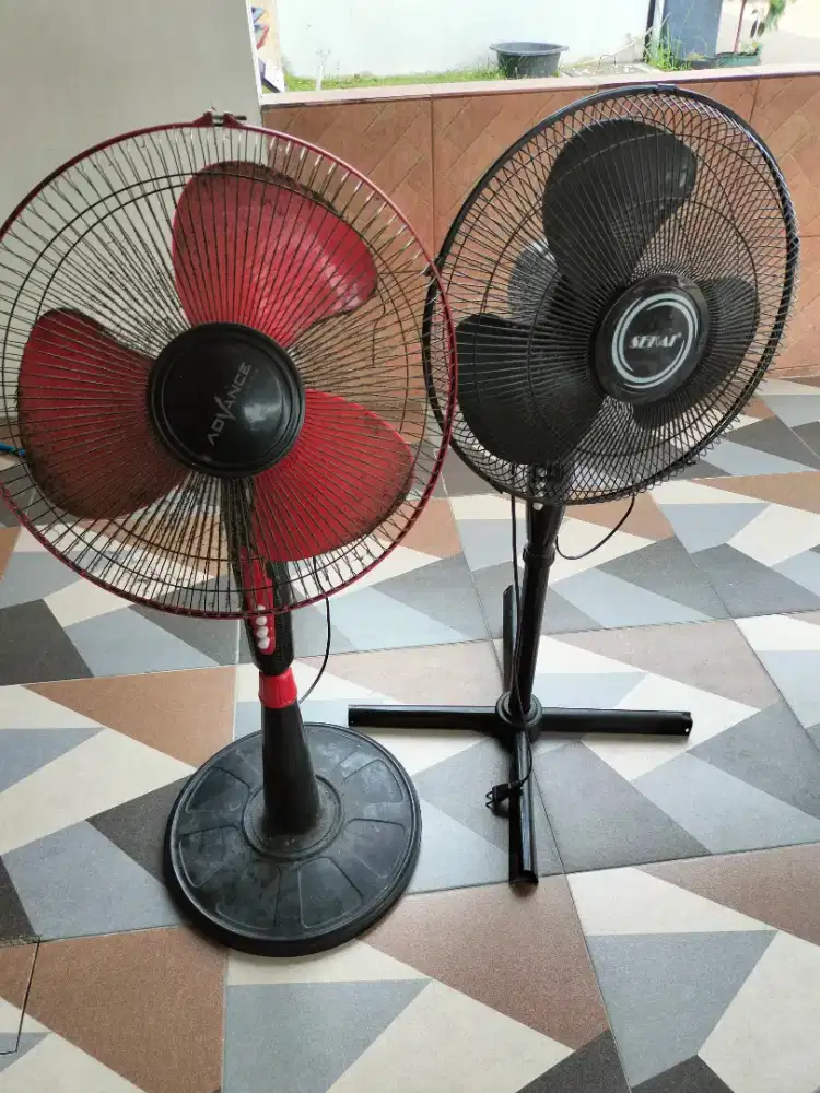 Jual Kipas angin Sekai dan Advance (ambil keduanya 150rb net)