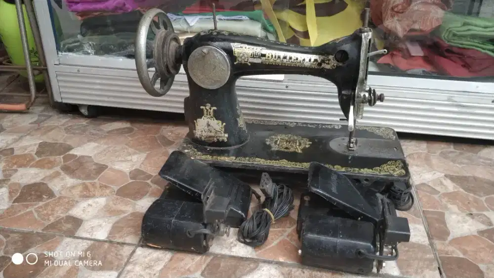 Mesin jahit bekas