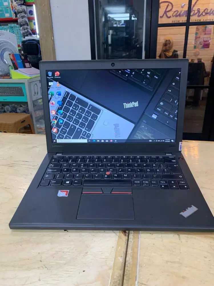 Lenovo tinkpad A275 amd pro A10 ram 4gb ssd 256gb