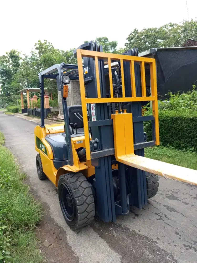 Forklift 3 Ton 2020 CAT Three lift