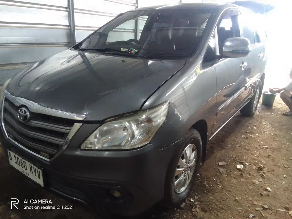 Toyota Kijang Innova 2013 Bensin
