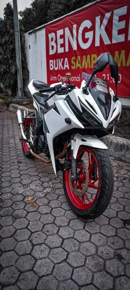 .Honda Cbr 150.