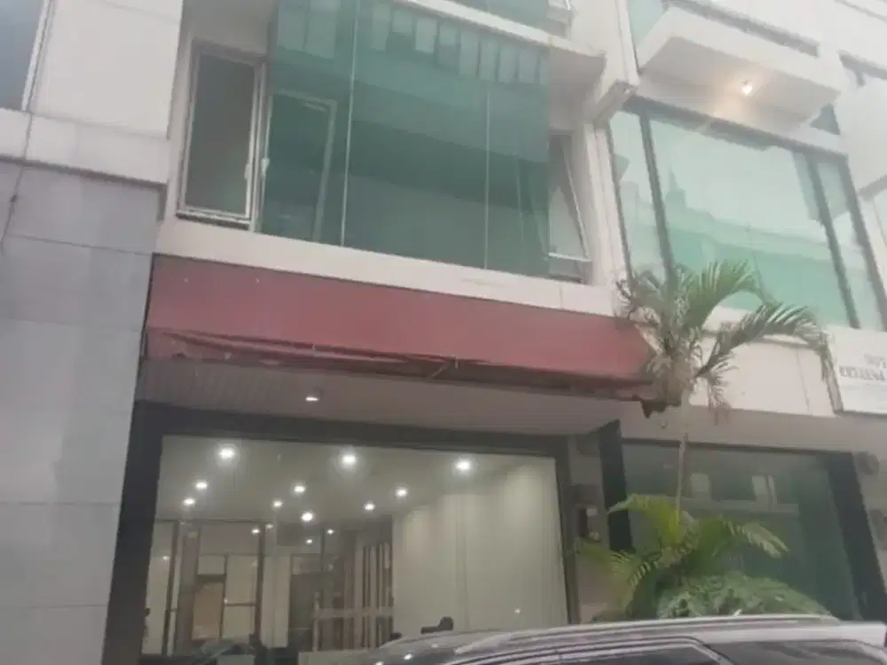 Ruko 3,5 Lantai Berlokasi Strategis Cocok Untuk Kantor di PIK 1 Jakarta Utara