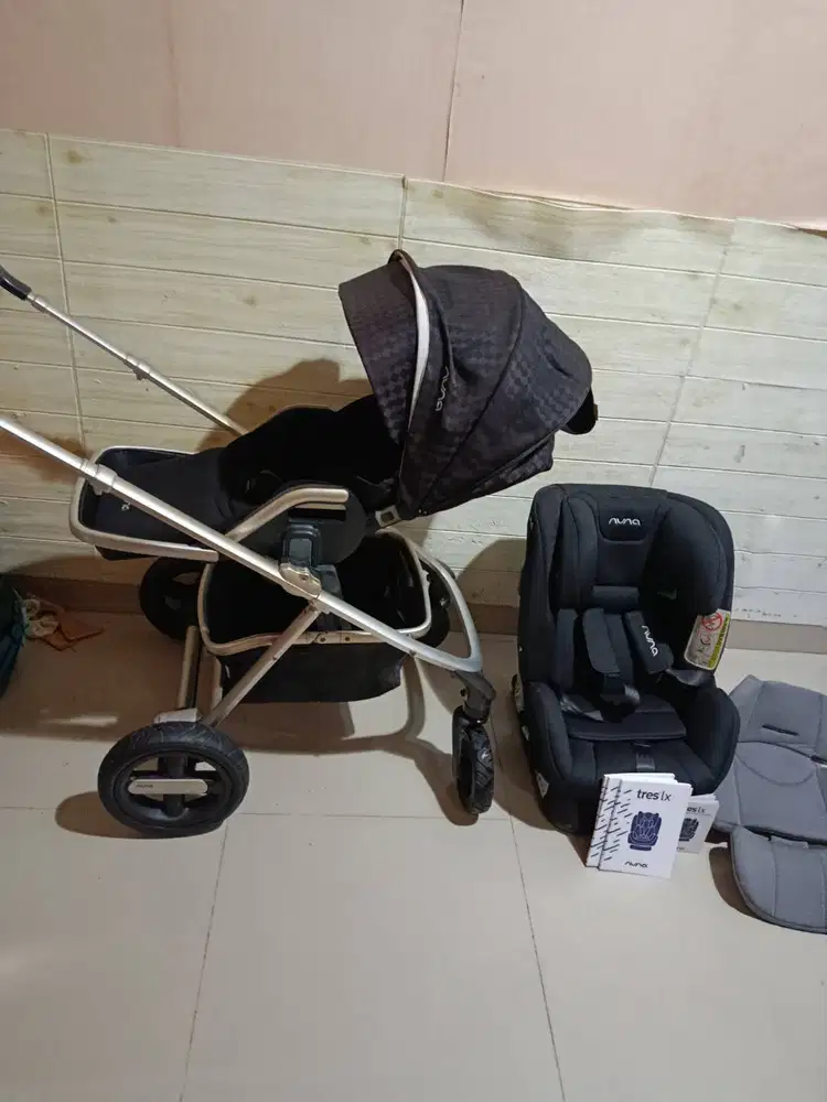 Stroller + carseat nuna