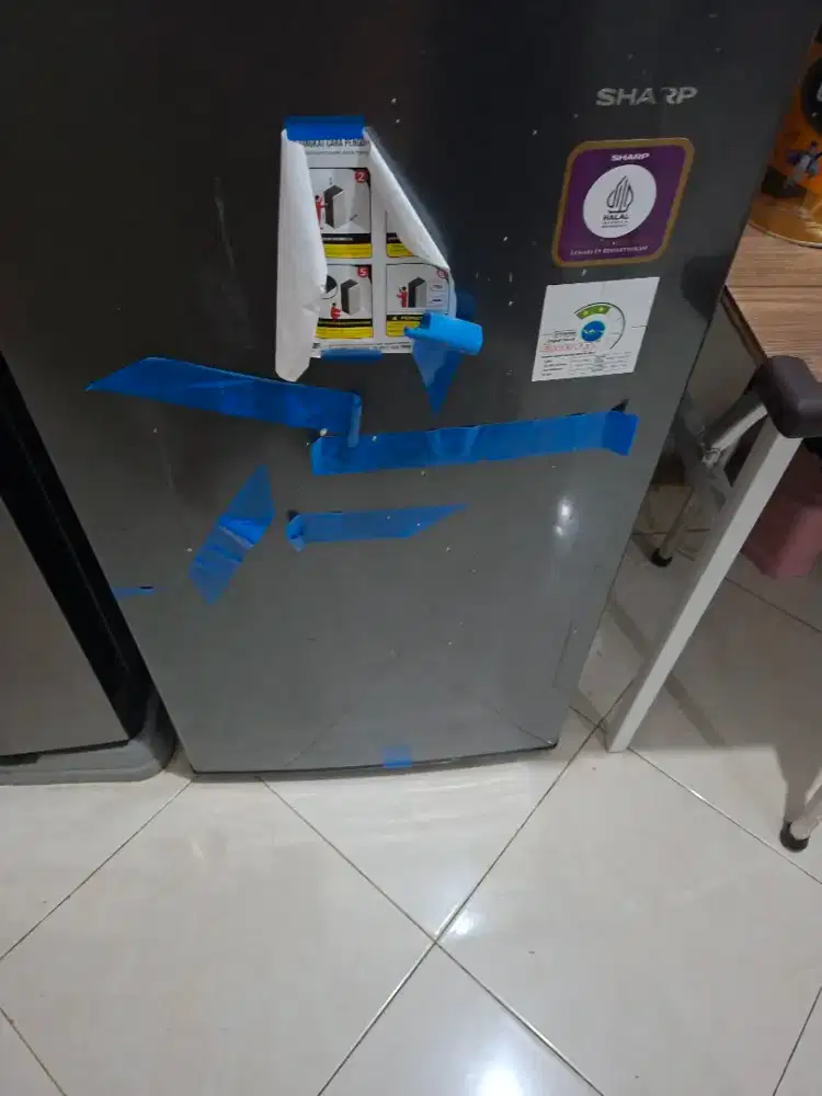 Sharp 1 pintu 60 watt