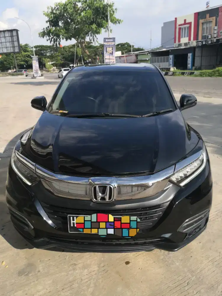 HRV SE AT 2021 WARNA HITAM LOW KM