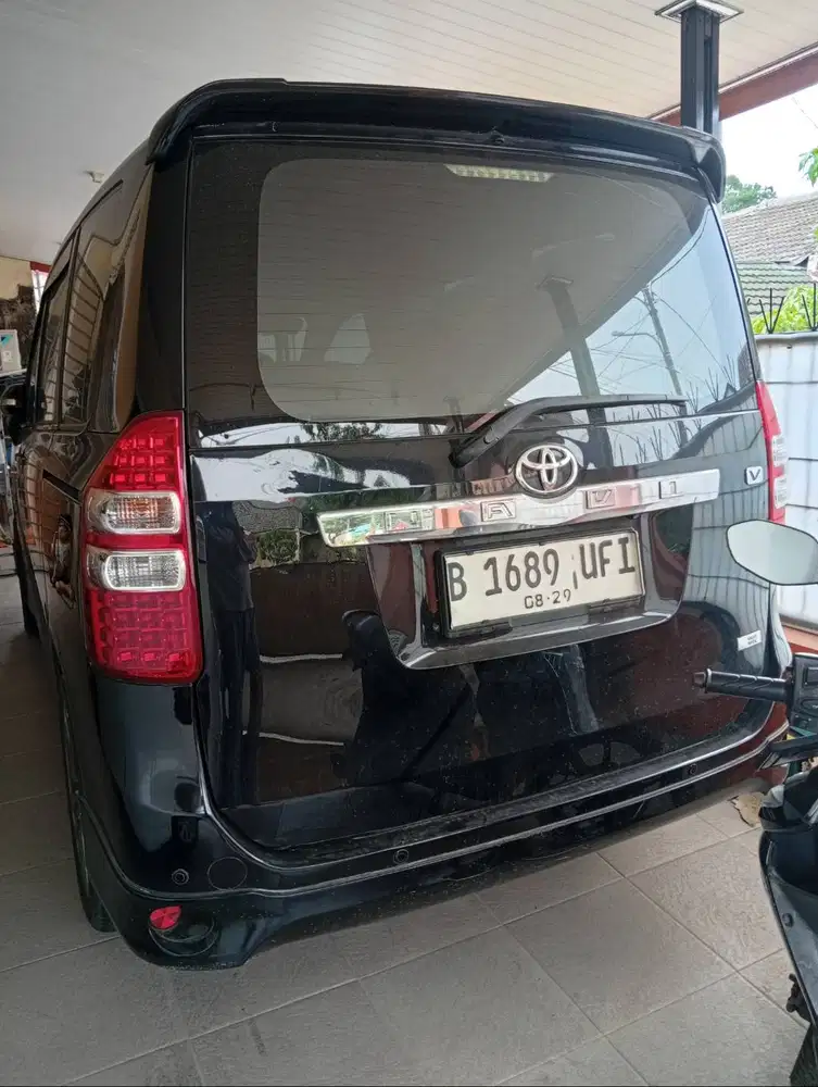 Toyota Nav1 Hitam Tipe V 2013