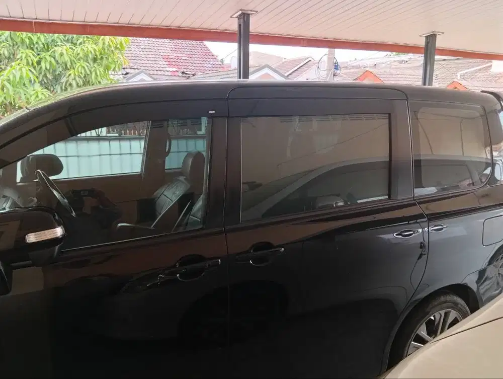 Toyota Nav1 Hitam Tipe V 2013