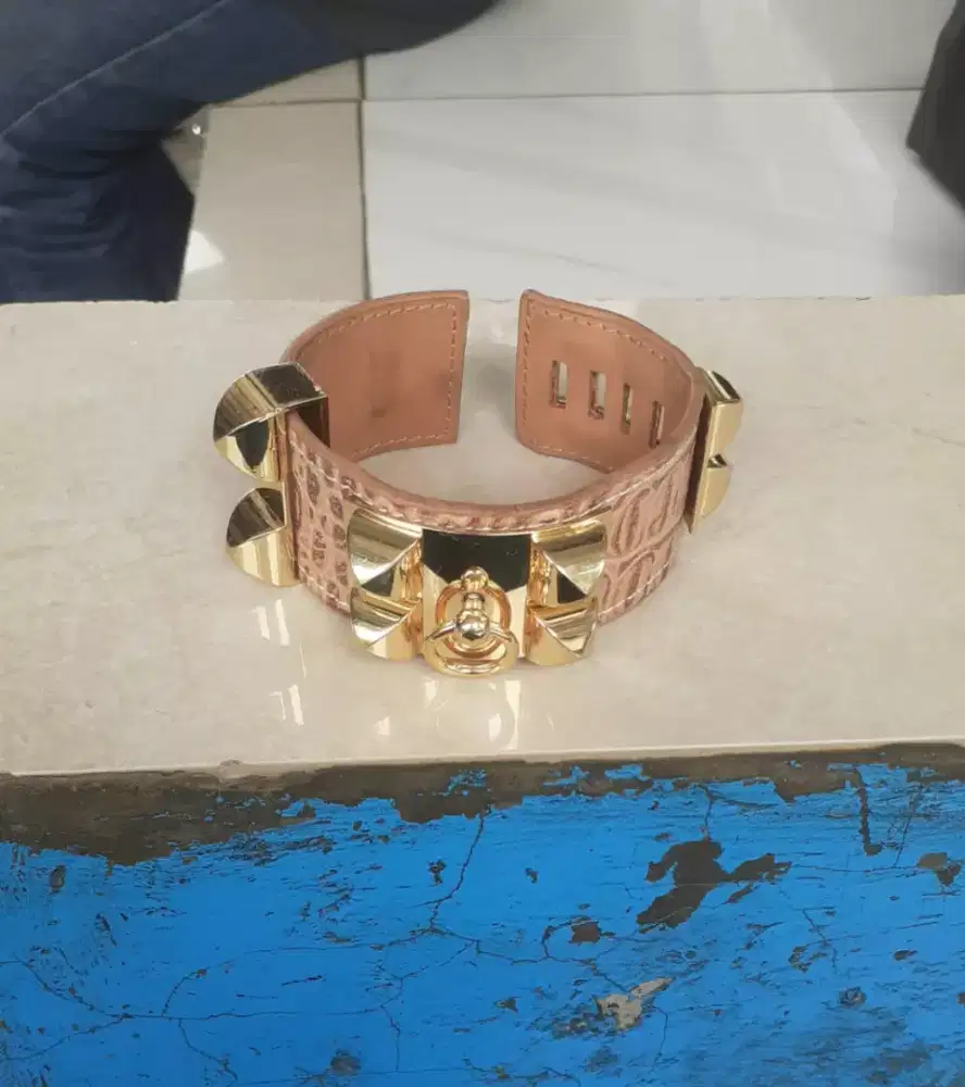 Gelang Hermes Paris Bracelet.
Made In France