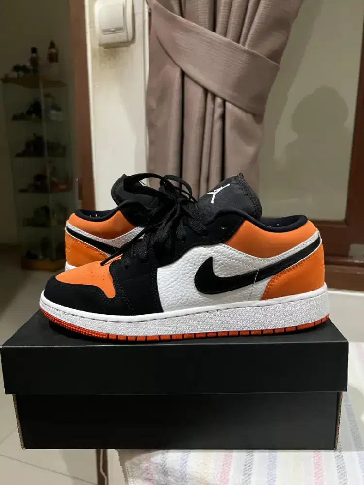Jordan 1 Low Orange