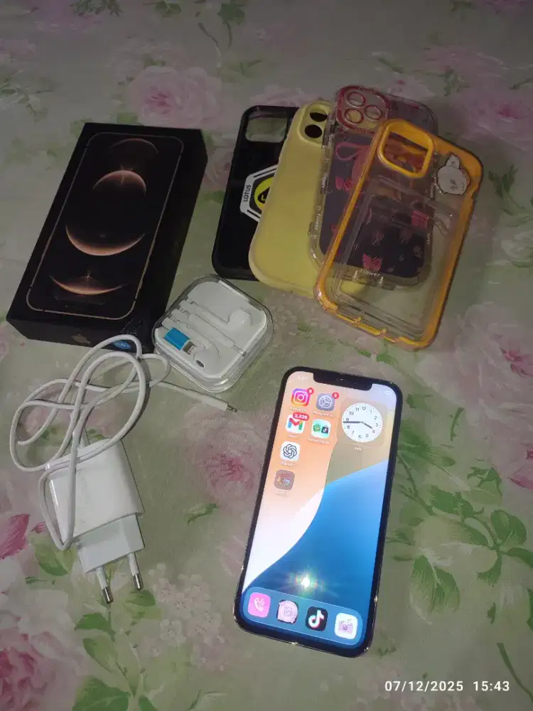 Jual aja iphone 12 pro inter, gold 256GB