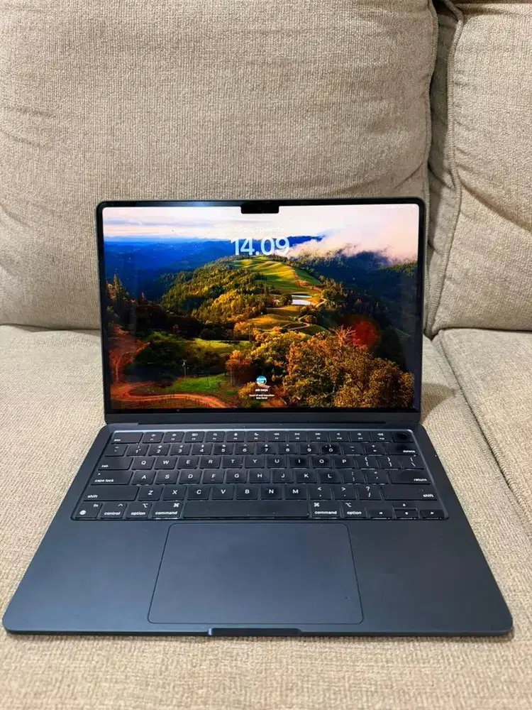 Di JUAL LAPTOP macbook air m2 2024 8/256 inbox