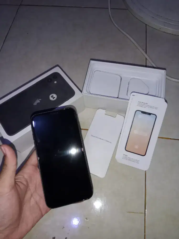 iPhone 11 64gb inter