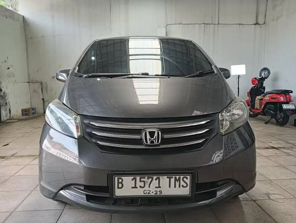 Honda FREED PSD at DP 5jt tahun 2010