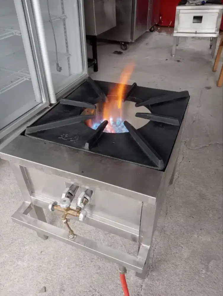 Kompor stockpot 
Ukuran P 52 L 62 T 57

Harga 2,5jt