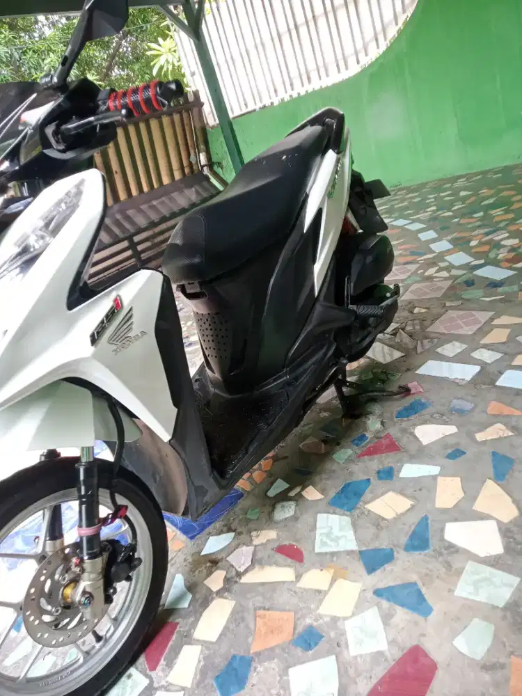 Vario  FI 125 KZR putih lembayung MTR rawatan harian mesin sehat ori